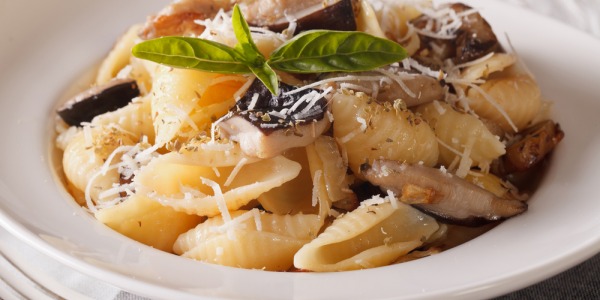 Conchiglioni with porcini mushrooms